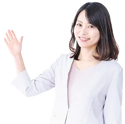 資料を紹介する女性